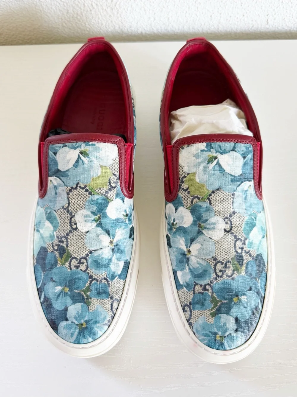 Gucci deep blue